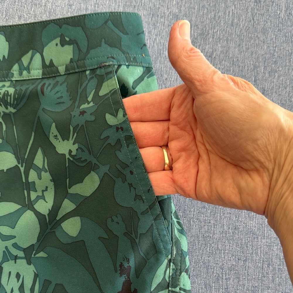 Ripskirt Hawaii Tropical Green Mini Skirt - Picture 8 of 10